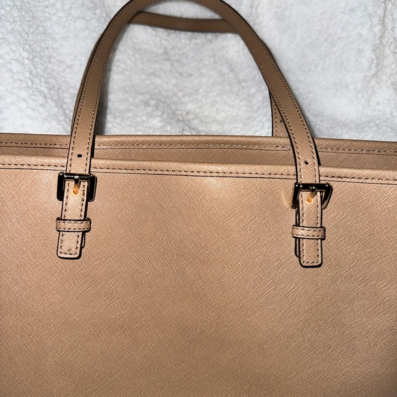 EUC AUTHENTIC MK SHOULDER BAG - Picture 3 of 10